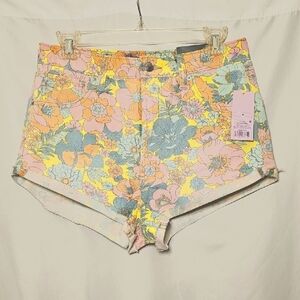 NWT wild fable High Rise Cheeky 5-pocket Multi-Floral Cotton Denim Shorts 6/28